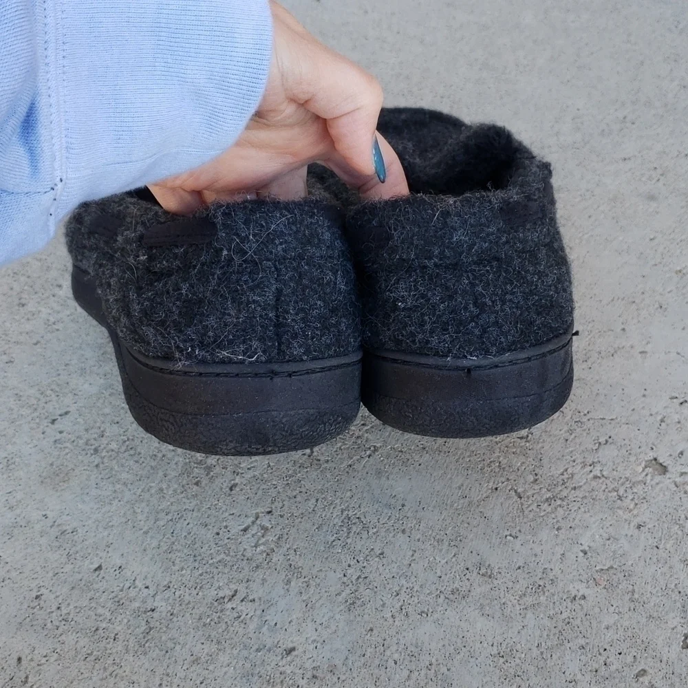 Dearfoam sherpa lined loafers Moccasins slippers